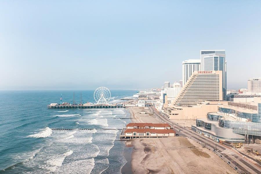 2Br Condo On The Boardwalk With 3 Baths Cozysuites Atlantic City Exterior photo